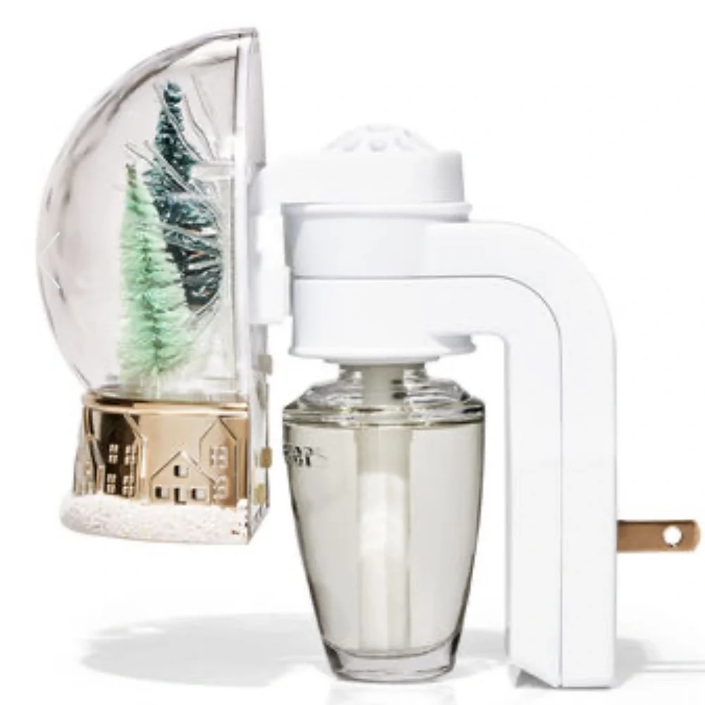 BATH AND BODY WORKS SNOWGLOBE FIBER OPTIC NIGHTLIGHT WALLFLOWER PLUG